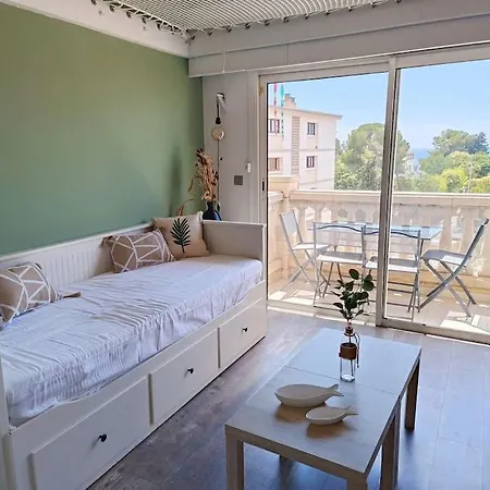 Apartment Charmant, T2 A 50m Des Plages *